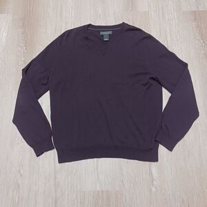 Bloomingdale's V-Neck Sweater - Rich Plum